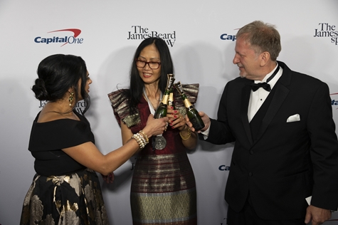 Nisachon Morgan receives Best Chef Northeast Award at Chicago Gala